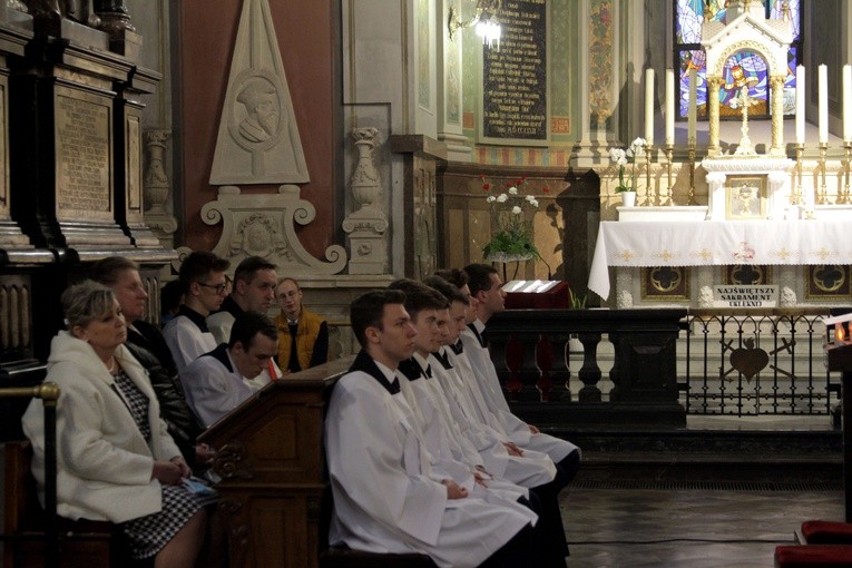 Płock. Wigilia Zesłania Ducha Świętego