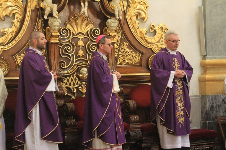Jasna Góra. Pielgrzymka maturzystów