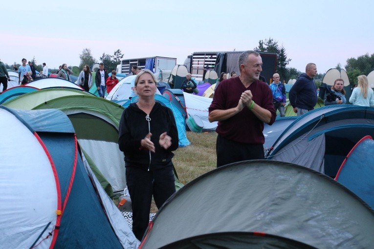 Pielgrzymka. Apel w Wierzchowisku - cz. 2