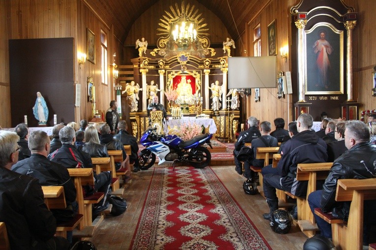 Zakończenie sezonu motocyklowego w Niechłoninie