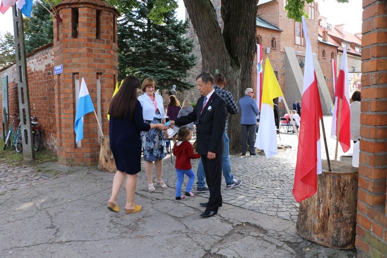 Czerwińsk. 50. rocznica koronacji obrazu Matki Bożej, cz. II