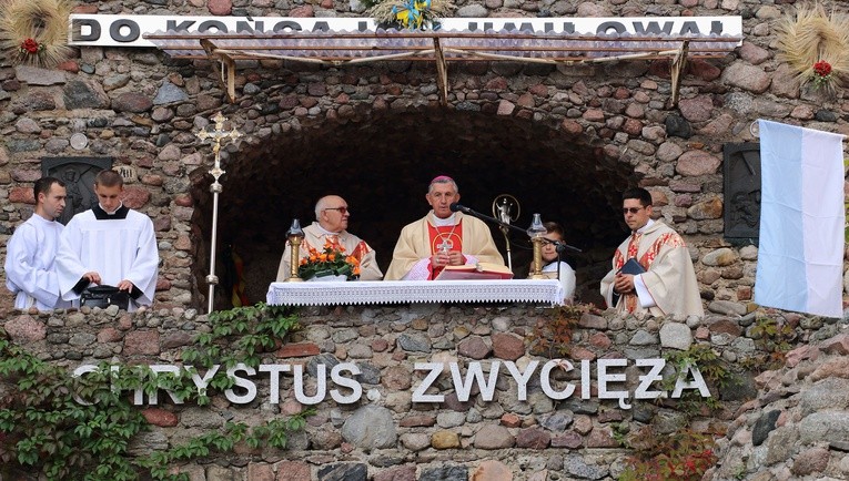 Dożynki diecezjalne w Zielonce Pasłęckiej