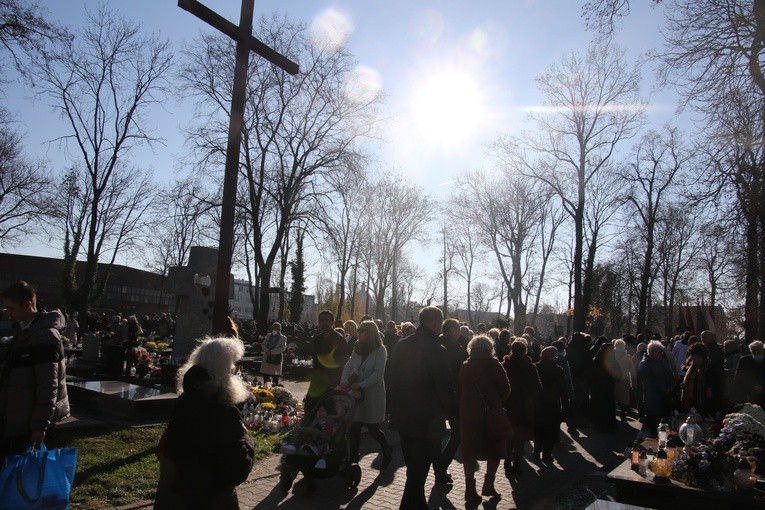 Płock. Uroczystość Wszystkich Świętych