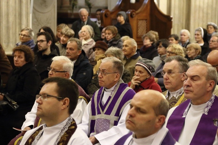 Pogrzeb ks. Mieczysława Turka - Msza św.