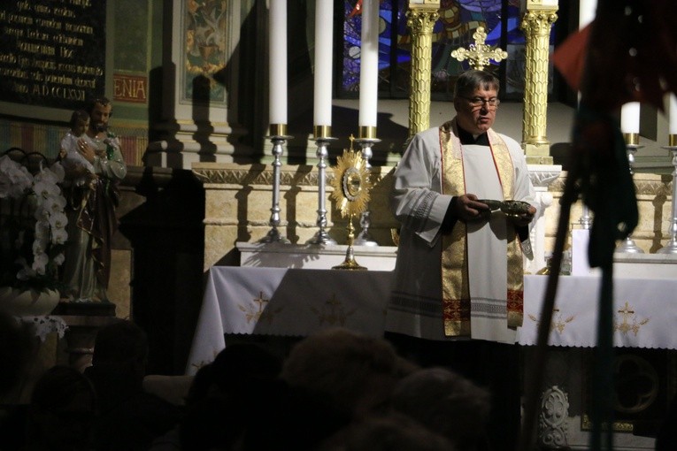 Pielgrzymka na Jasną Górę. Msza św. w katedrze cz. 2