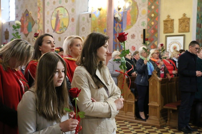 Niedzbórz. Wprowadzenie relikwii św. Rity