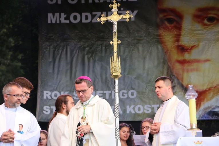 Rostkowo. Pielgrzymka młodzieży