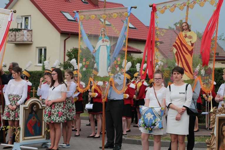 Biała. Nawiedzenie w parafii św. Jadwigi Śląskiej