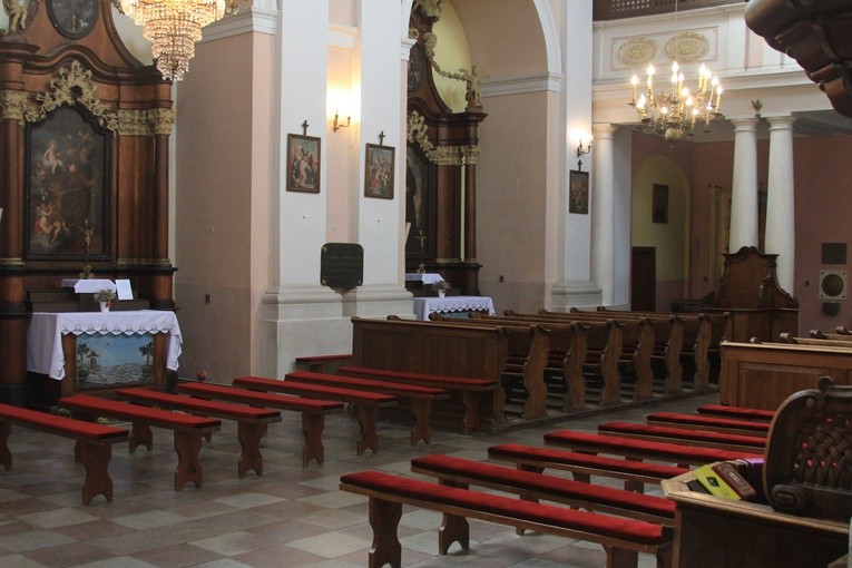 Zabytkowy kościół w Szczawinie Kościelnym