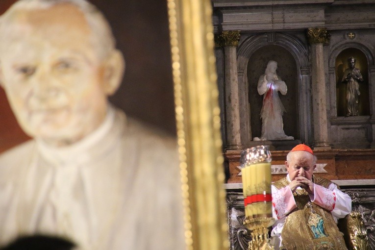 Płock. Obchody 100. rocznicy chrztu św. Jana Pawła II