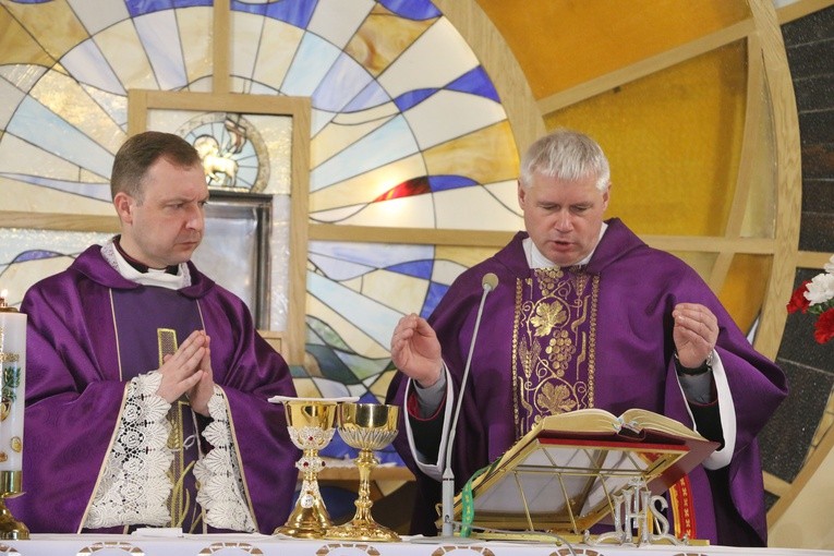 Nuna. Odsłonięcie pamiątkowej tablicy