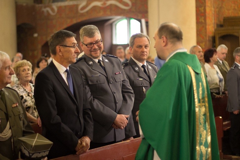 Msza św. dziękczynna w 100-lecie kościoła NMP Królowej Polski