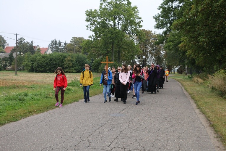 II Młodzieżowa Płońska Piesza Pielgrzymka do Czerwińska n. Wisłą