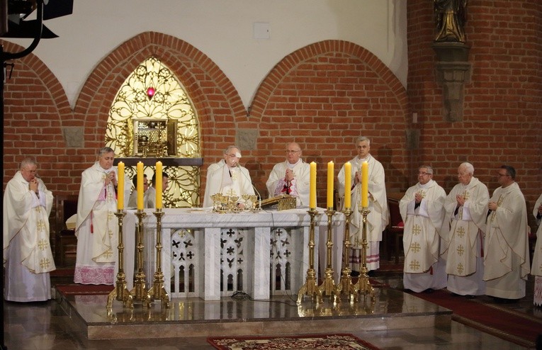 Święcenia biskupie ks. Wojciecha Skibickiego cz. III