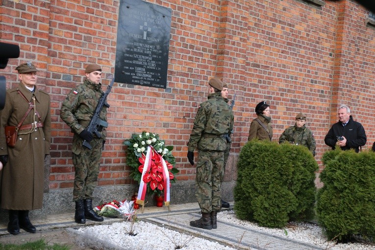 Szyszki. 71. rocznica śmierci Roja i Mazura