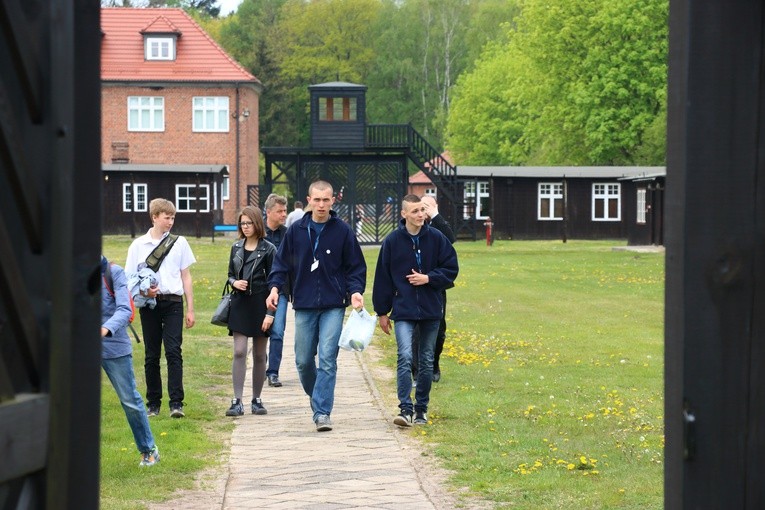 ​Obchody 71. rocznicy wyzwolenia KL Stutthof.