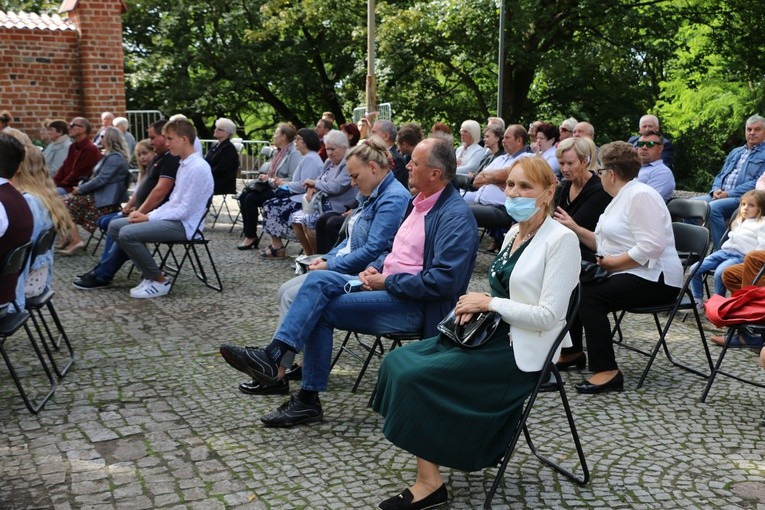 Czerwińsk. 50. rocznica koronacji obrazu Matki Bożej, cz. I