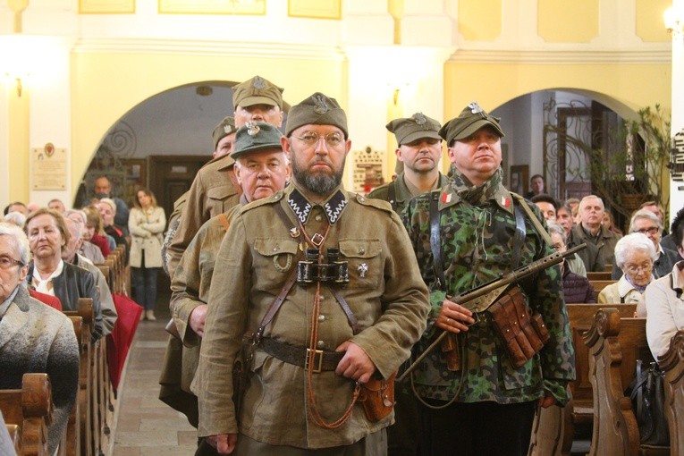 Poświęcenie tablicy wołyńskiej w Płocku