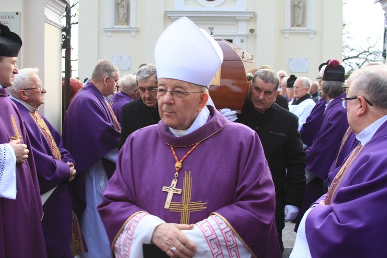 Pogrzeb ks. kan. Mieczysława Zdanowskiego