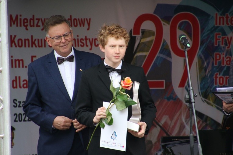 Szafarnia. Finał konkursu pianistycznego