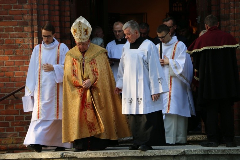 Pochówek dzieci zmarłych przed narodzeniem w Płocku