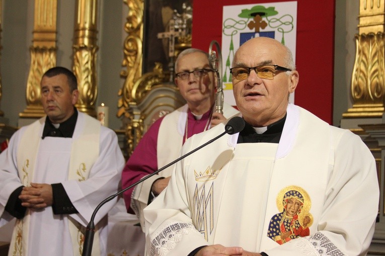 Dąbrowa. Nawiedzenie w parafii św. Stanisława BM