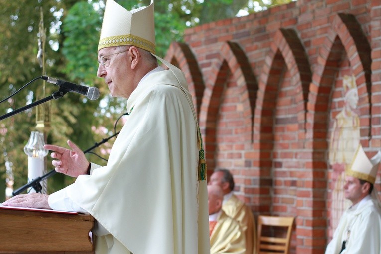 Abp Stanisław Gądecki w Rostkowie