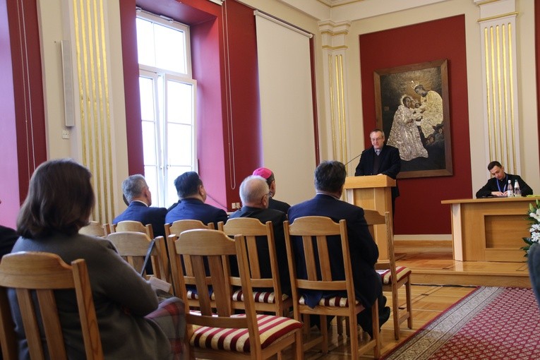 Sympozjum WSD. Obrady na Sali Biskupów