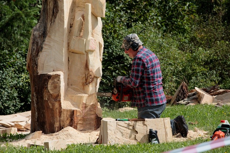Biennale Form Drewnianych