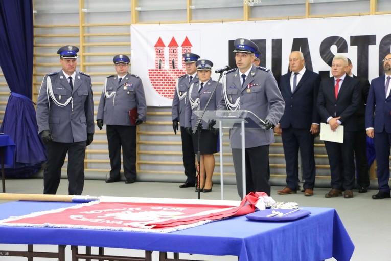 Sztandar dla policji w Przasnyszu