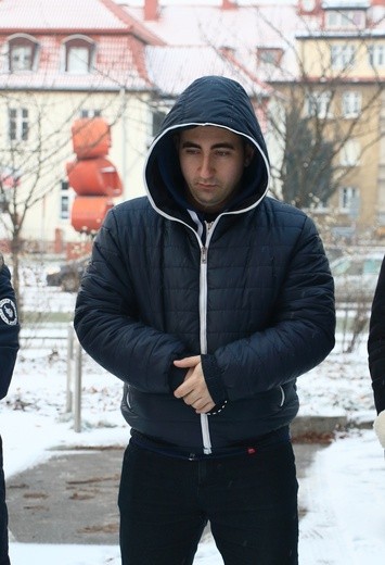 "Piętnasta" pod bramą więzienia