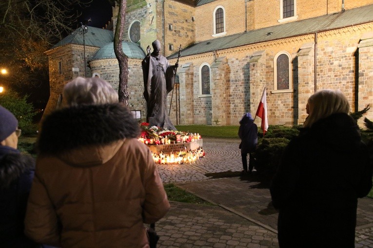 Płock. Apel Papieski