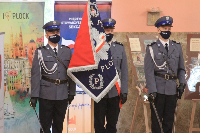 Płock. Msza św. za policjantów pomordowanych w Katyniu