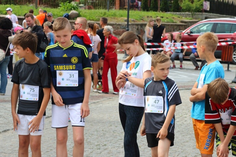 Bieg na 800. rocznicę chrztu Lanzanii