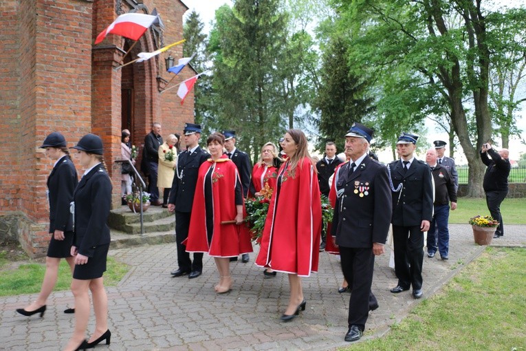 Niedzbórz. Wprowadzenie relikwii św. Rity