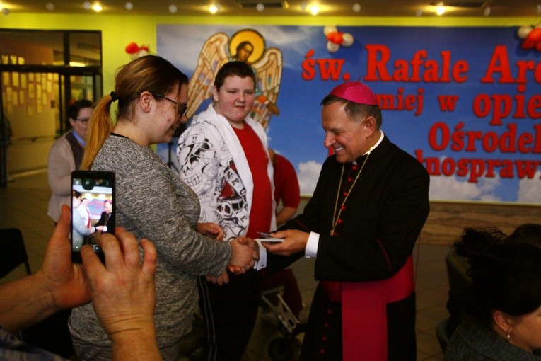 Relikwie św. Jana Pawła II w Rusinowicach