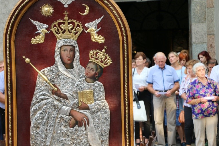 Czerwińsk n. Wisłą. Procesja w wigilię uroczystości Wniebowzięcia NMP