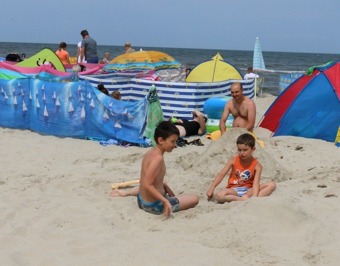 Turyści w Krynicy Morskiej