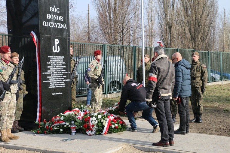 Płock-Radziwie. W hołdzie Armii Krajowej