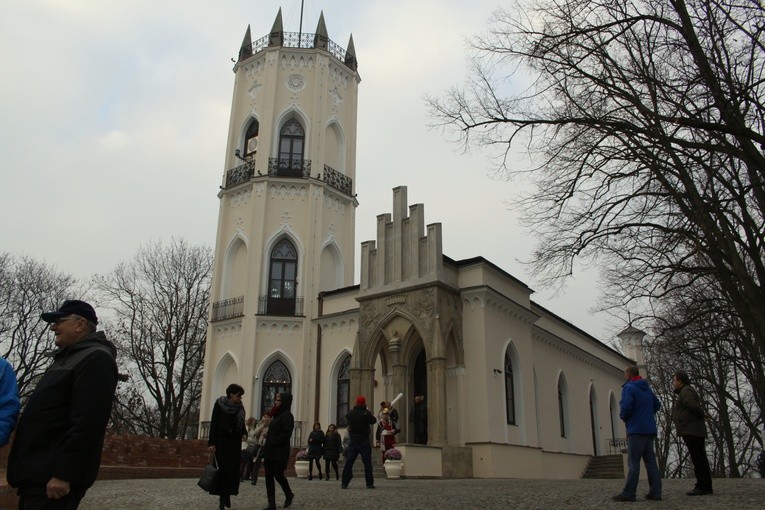 Odnowiony zamek w Opinogórze