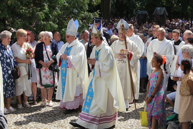 Koronacja w Smardzewie. Część III