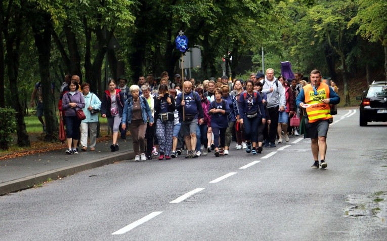 Płock. Pielgrzymka na Jasną Górę 2023 - wyjście