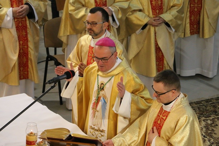 Płock. Święto Miłosierdzia w sanktuarium - cz. 2