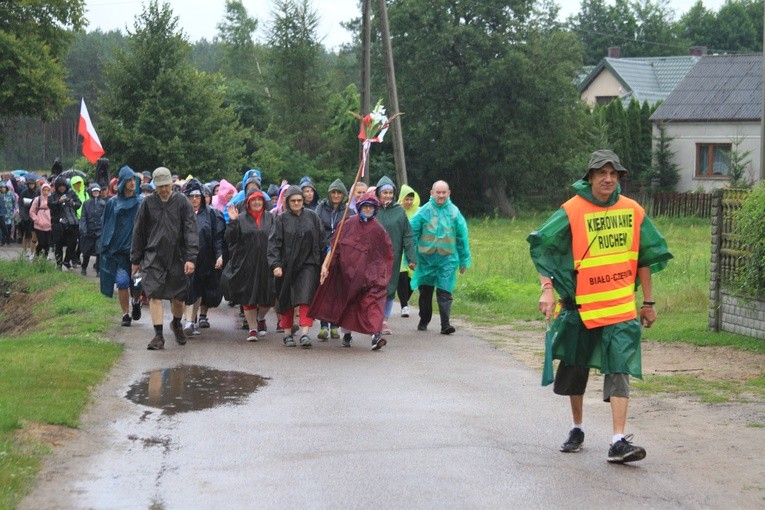 Pielgrzymka. Pątnicy w Sendeniu