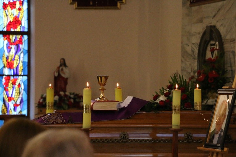 Płońsk. Pogrzeb ks. Ludwika Jasińskiego