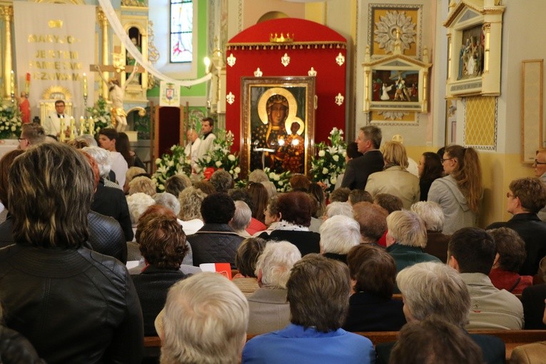 Ruże. Nawiedzenie w parafii świętych Apostołów Piotra i Pawła
