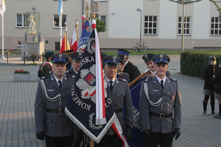 Płock. Odsłonięcie tablicy upamiętniającej Witolda Pileckiego