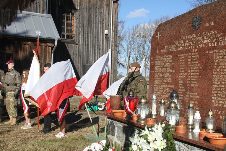 Zielona Ciechanowska. Obchody ku czci żołnierzy wyklętych