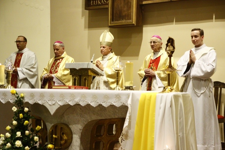 Relikwie św. Jana Pawła II w Rusinowicach