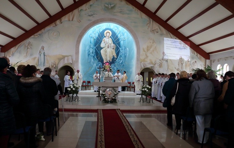 Poświęcenie kościoła Matki Bożej Fatimskiej i św. Jana Pawła II 